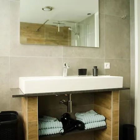 De Wielen 70 Holiday home *