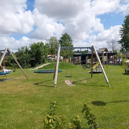Отель De Wielen 70 3*